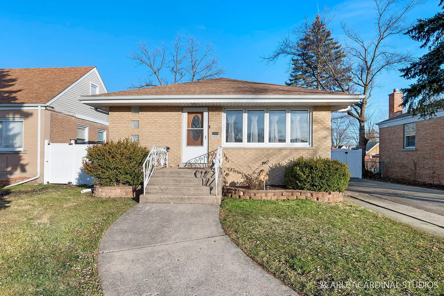 1437 N Wolf Rd photo 1