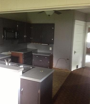 3rd image of 326 E Oak St