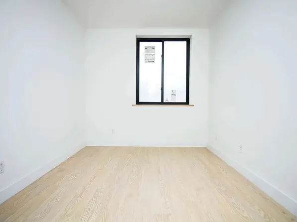 703 Hart Street image 6 of 8