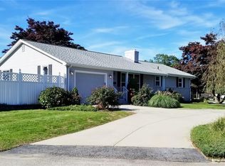 41 Coolspring Dr, Cranston, RI 02920
