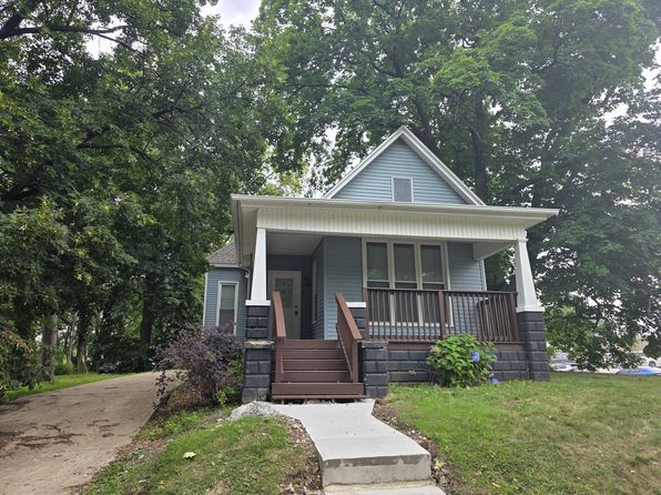 400 E Illinois Ave