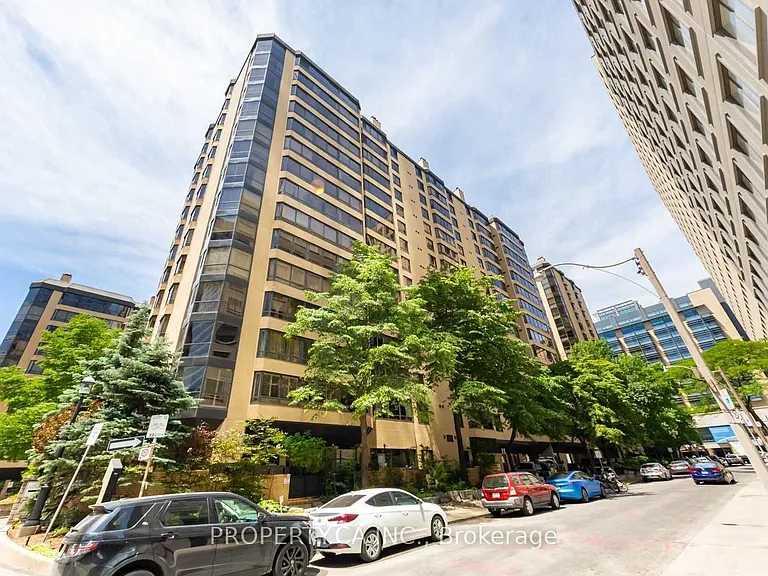 280 Simcoe St #705A — Photo 1