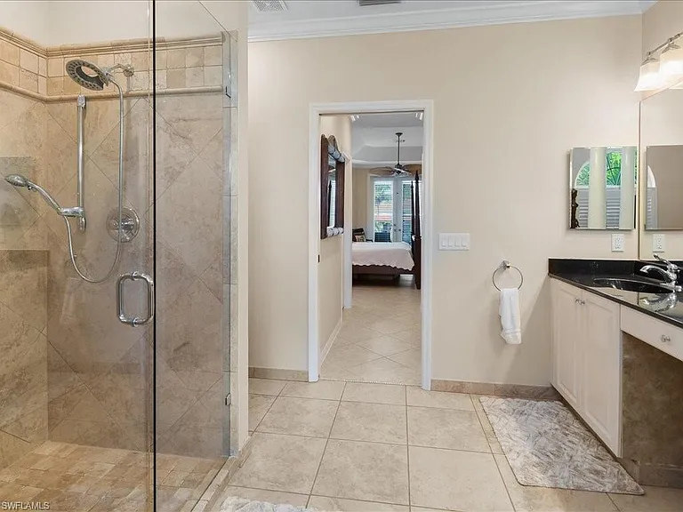 200 Copperfield Ct — Photo 40