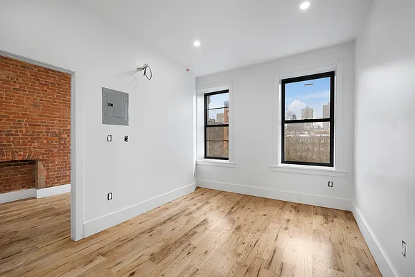 Rented by Safdie Realty Group | media 5