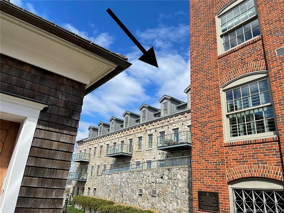 1st image of 8 Stonington Cmns Unit 20