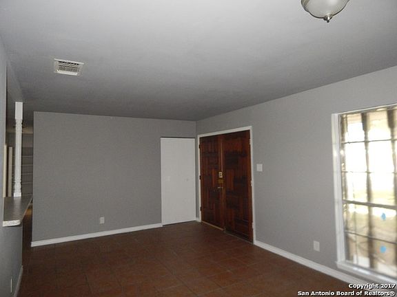 3rd image of 8206 Campobello Dr