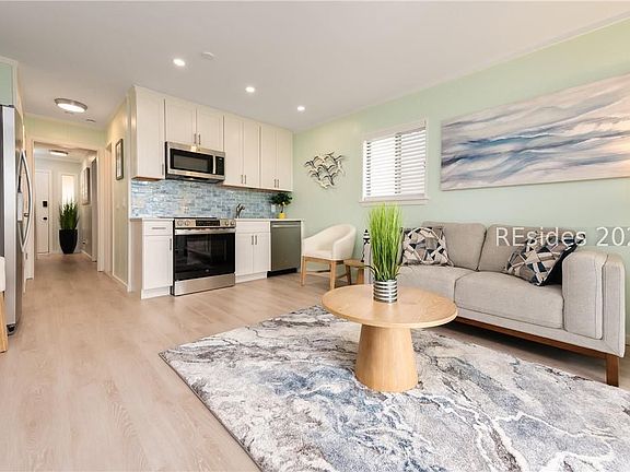 2nd image of 40 Folly Field Rd APT A4