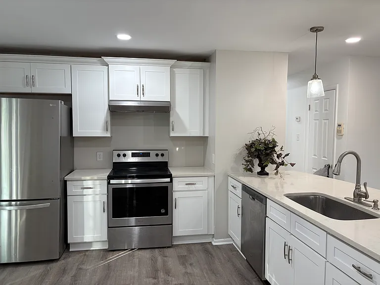3626 Admiral Dr — Photo 6