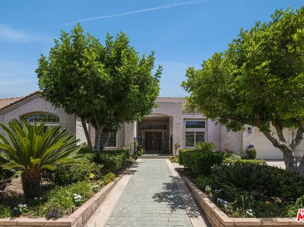 9550 White Oak Ave, Northridge, CA 91325