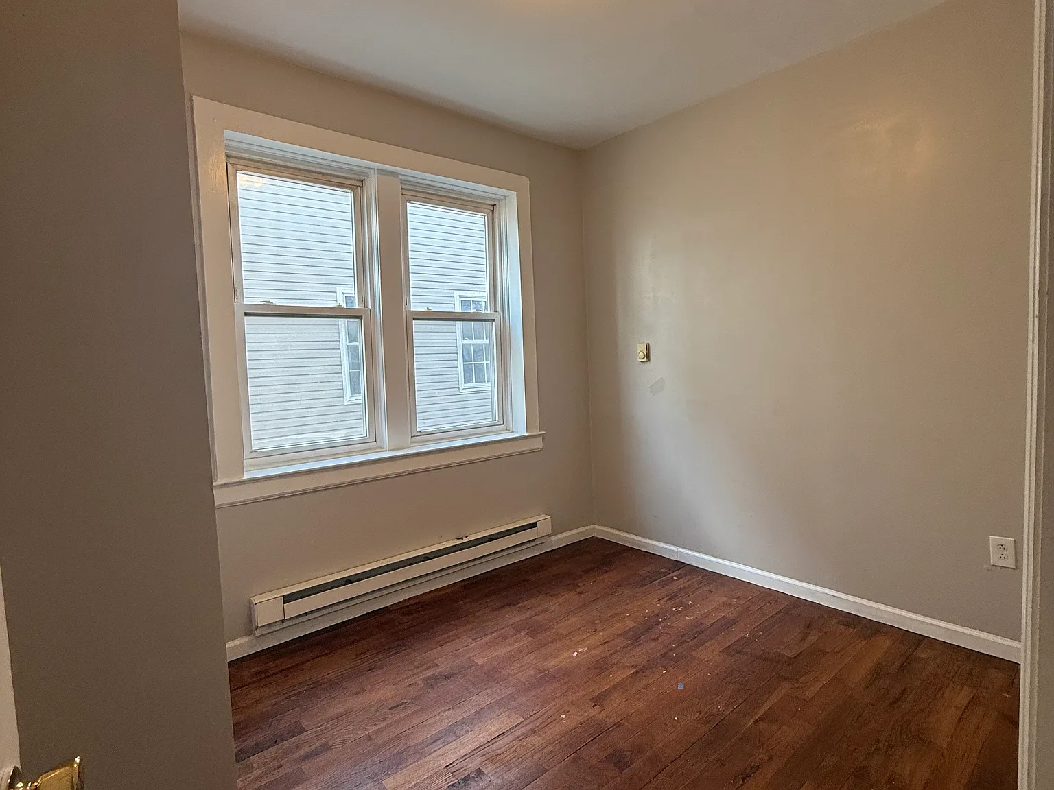 3 bed, 1.5 bath, $2,200 — Photo 1