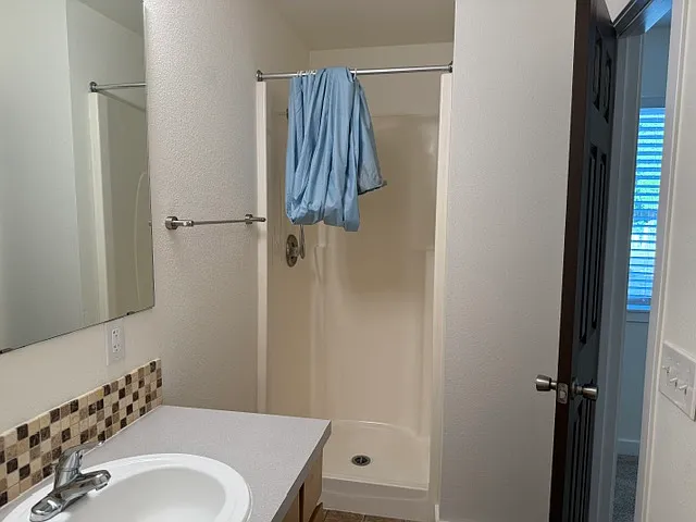 En suite shower