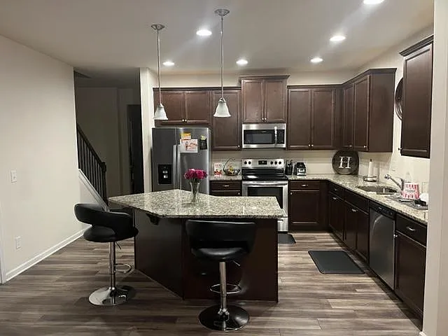 3 bed, 1629 sqft, $2,300 — Photo 1