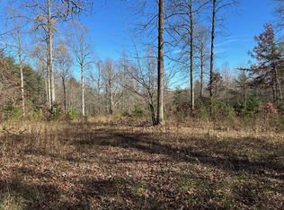 2066 Anderson Rd, Monterey, TN 38574