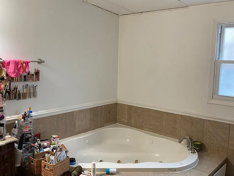40 Poultney St — Photo 9