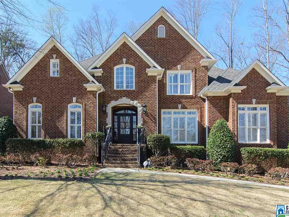 1st image of 990 Cobble Creek Dr
