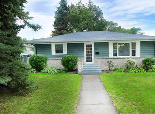 1011 15th Ave S, Grand Forks, ND 58201