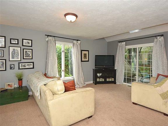 3rd image of 9878 N Mallard Ct