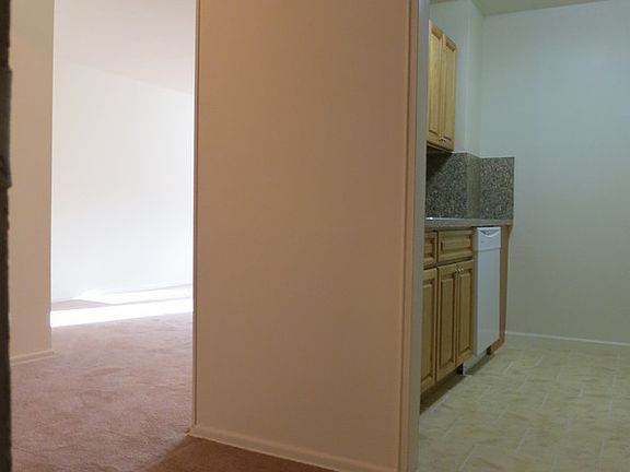 4th image of 26 Ebbitts St APT 3A