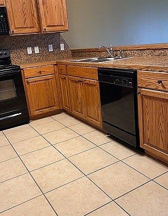 4th image of 1857 Garland Dr