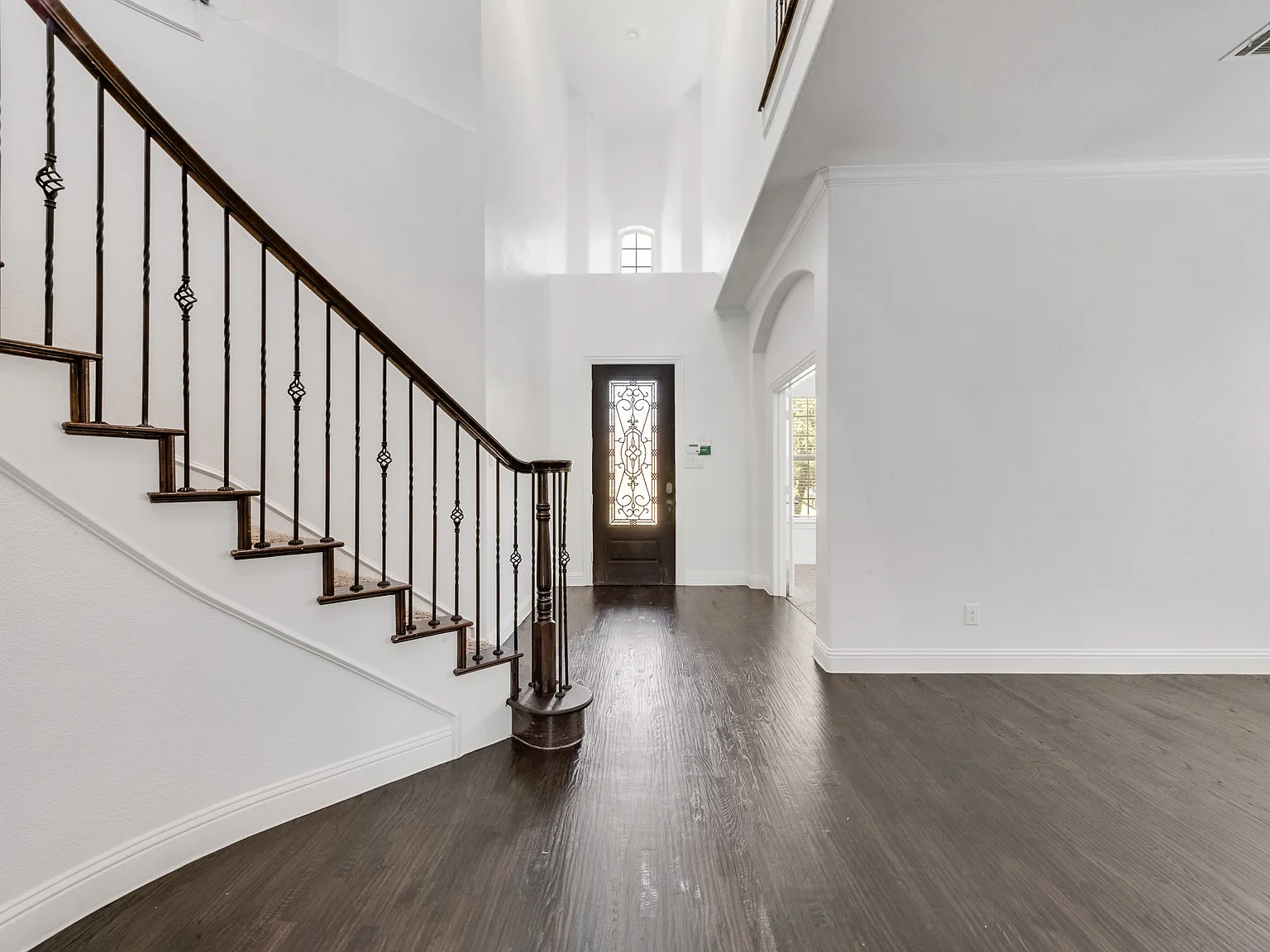 4 bed, 3.5 bath, 3795 sqft, $3,250 — Photo 4