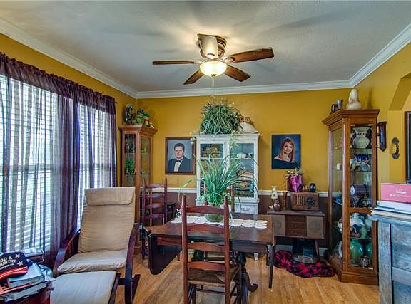 2nd image of 200 Jordan Ave