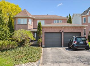 15 Trelawney St, Kitchener, ON N2N3A8