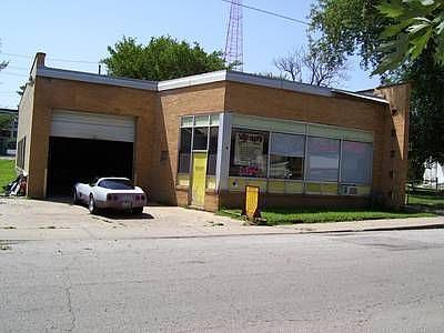 1st image of 3212 Holmes St
