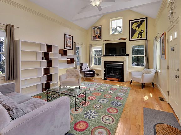 4th image of 58 Clifton St #58
