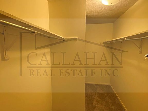 2nd image of 413 Shadow Oaks Dr