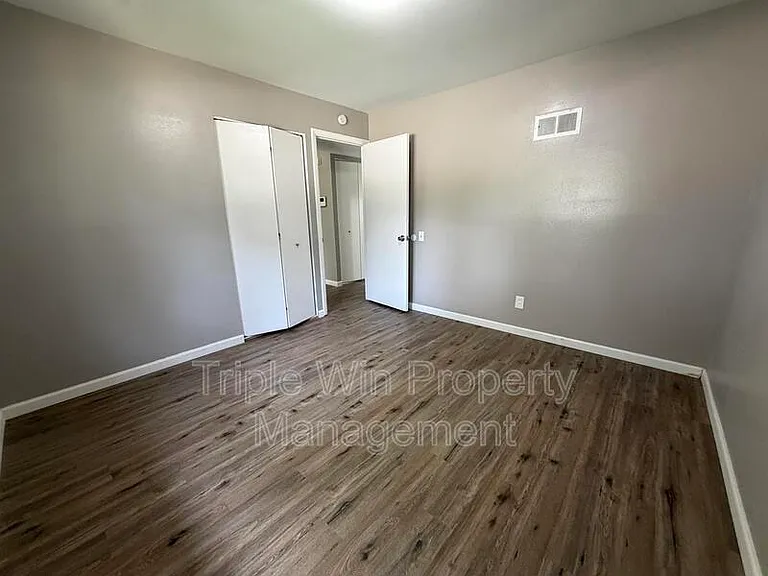 11050 Linnell Dr — Photo 16