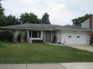 38355 Covington Dr, Sterling Heights, MI 48312