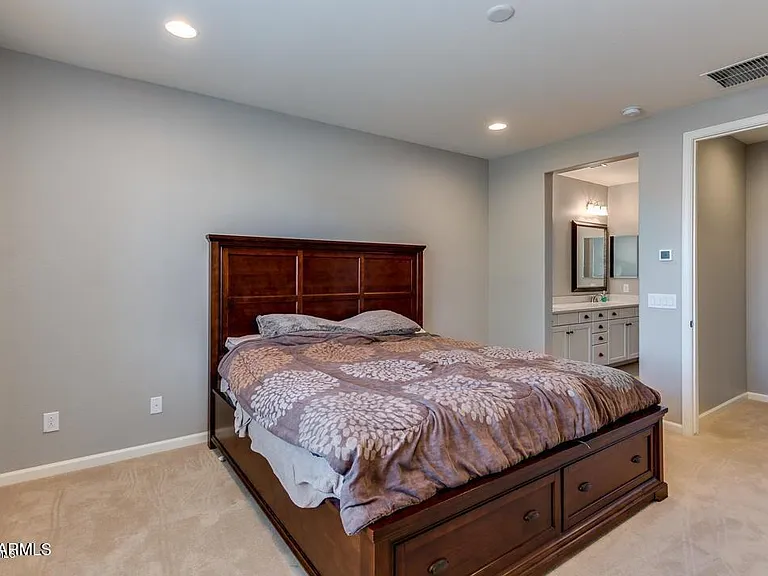 2477 W Market Pl #32 — Photo 19