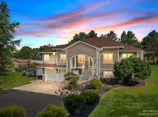 9206 Big Lake Rd, Clarkston, MI 48346