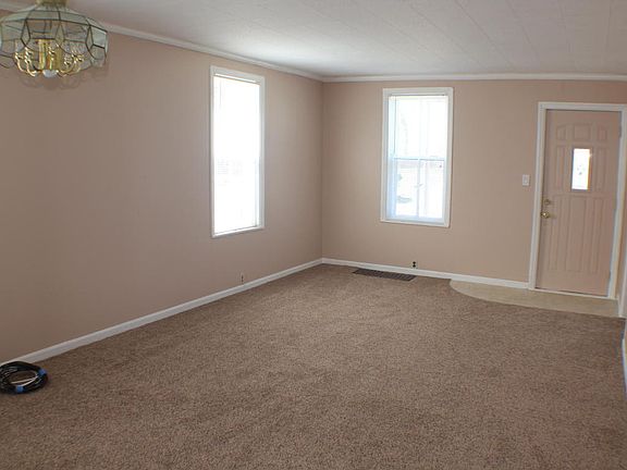 4th image of 2240 Bourdon St