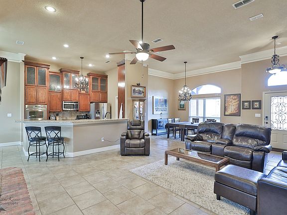 3rd image of 4509 Margaritas Way