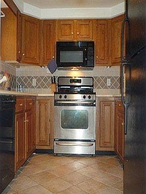 3rd image of 105 Hampton Glen Dr