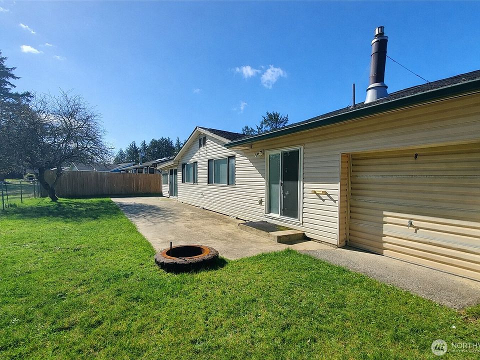 1st image of 198 Octopus Avenue NE