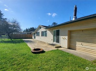 198 Octopus Ave NE, Ocean Shores, WA 98569