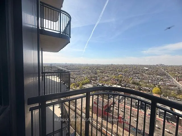 1185 Dupont St #2103 — Photo 16
