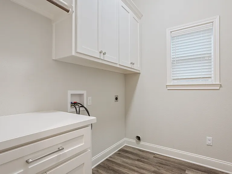 10420 Fallen Leaf Dr — Photo 23