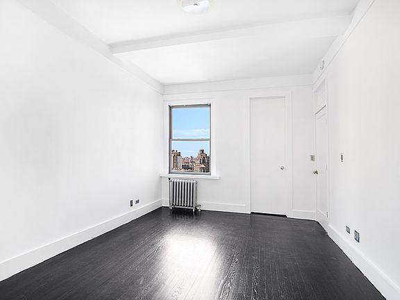 5th image of 30 5th Ave APT 15C