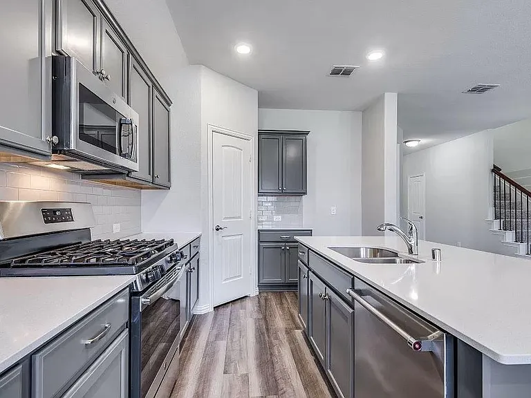 1333 Rembrandt Dr — Photo 11