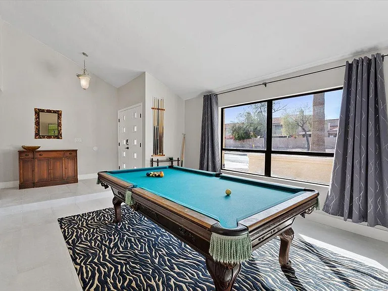 1745 N La Rosa Dr — Photo 13