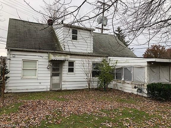 5th image of 574 E 305th St