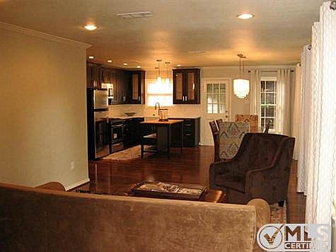 5th image of 2067 W Lotus Ave