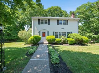 98 Milton St, Waltham, MA 02453