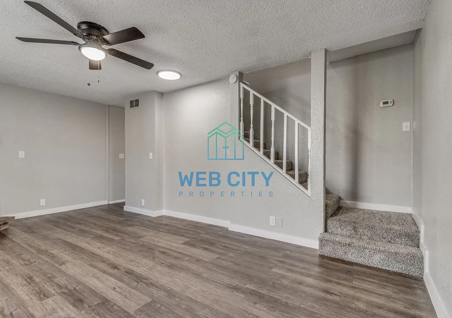 Coming Soon! 3 Bed 2.5 Bath Townhouse for Rent in Mesquite TX! — Photo 4