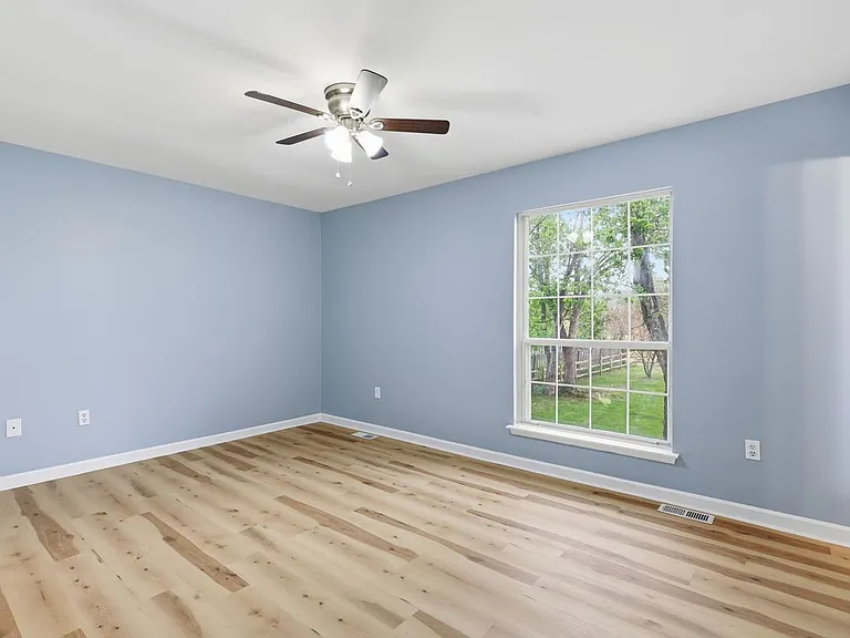 11259 Edgewood Dr — Photo 10