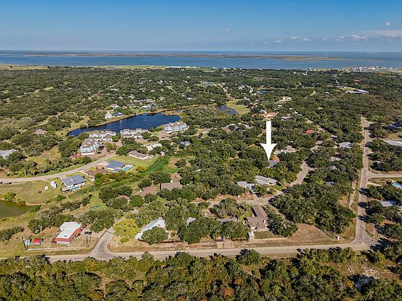 4th image of 21 S Lake Dr