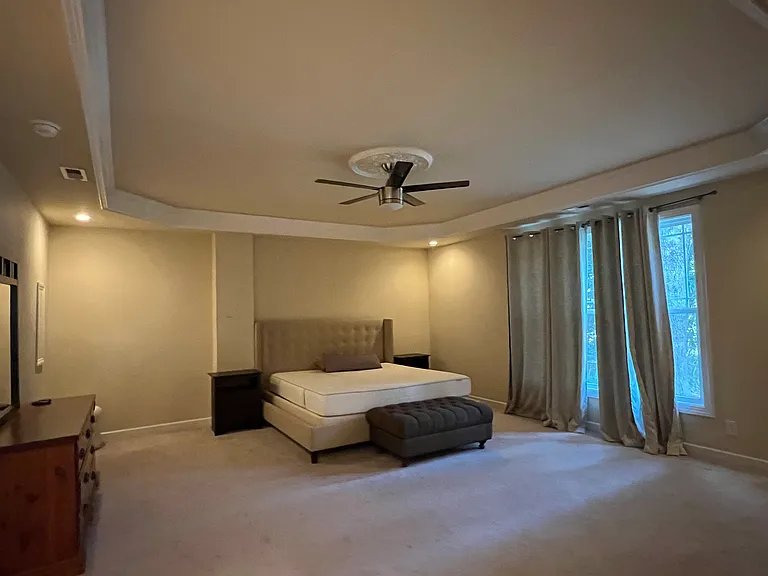 5002 Wickham Rd — Photo 20